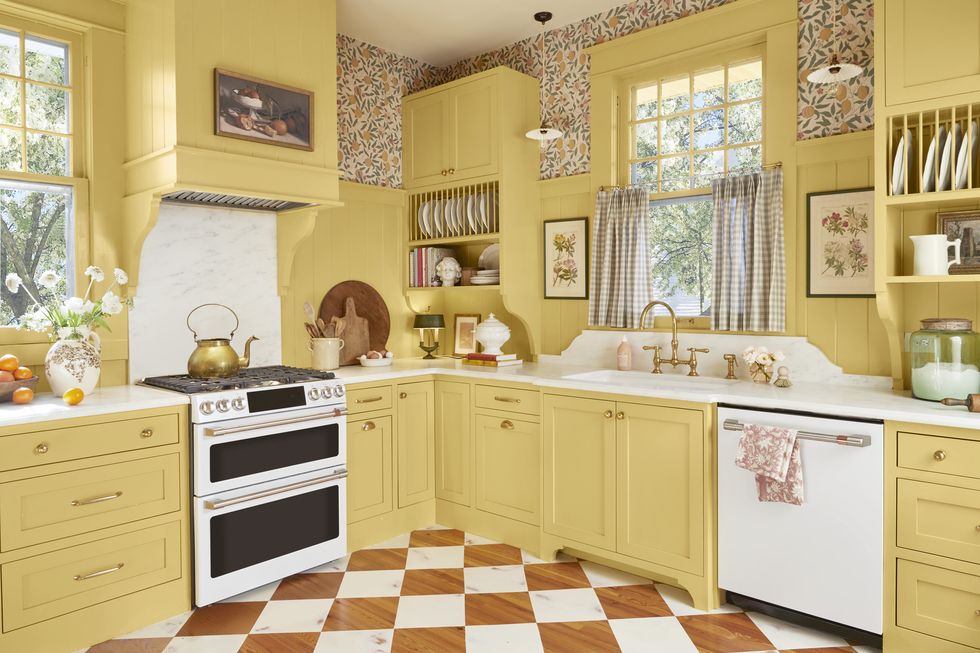 Yellow cottage kitchen