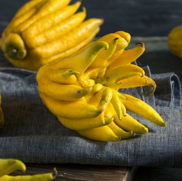 yellow organic buddhas hand citrus