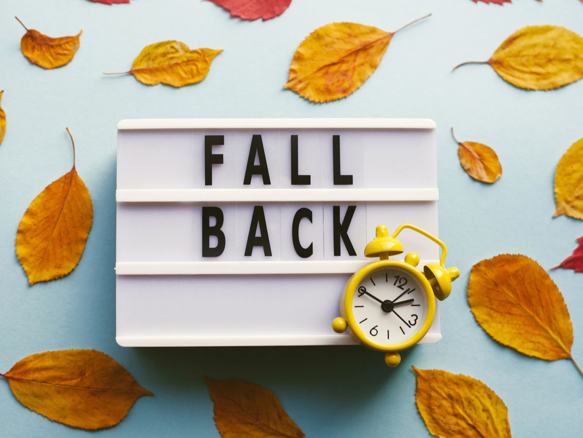 https://hips.hearstapps.com/hmg-prod/images/yellow-retro-alarm-clock-autumn-red-and-orange-royalty-free-image-1697468818.jpg?crop=0.88847xw:1xh;center,top&resize=1200:*