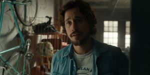 peter gadiot as adam in yellowjackets, “flight of the bumblebee” photo credit showtime