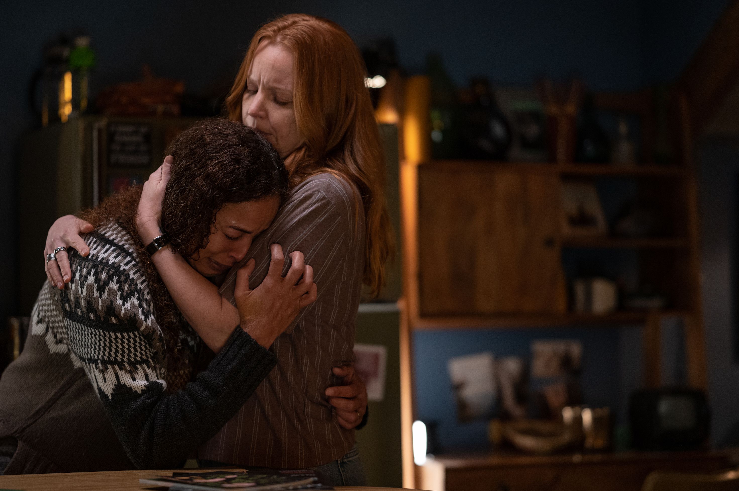 Yellowjackets Season 2, Episode 5: Lauren Ambrose on Synching With Liv  Hewson and Safeguarding Spoilers