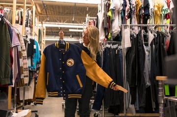 behind the scenes with costume designer amy parris on the set of yellowjackets, season 2 photo credit kailey schwermanshowtime