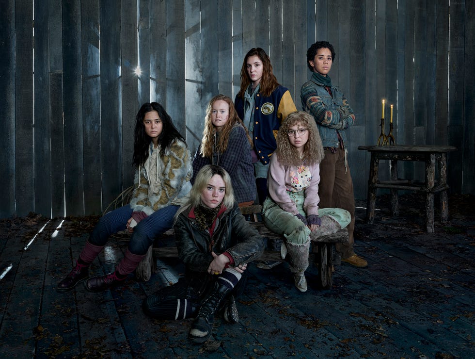 l r courtney eaton as teen lottie, sophie thatcher as teen natalie, liv hewson as teen van, sophie nélisse as teen shauna, samantha hanratty as teen misty and jasmin savoy brown as teen taissa in yellowjackets, season 2 photo credit lorenzo agiusshowtime