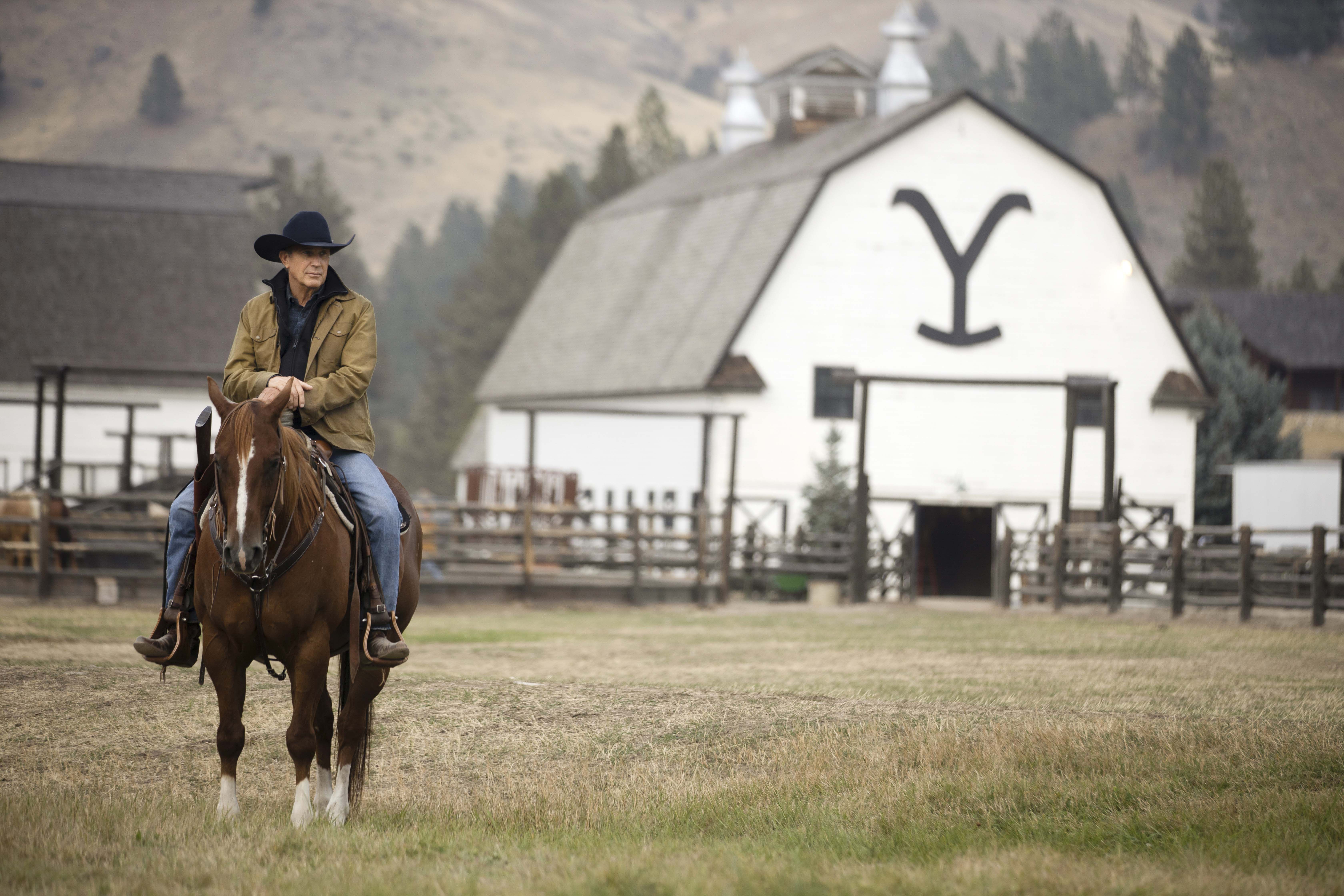 Kevin Costner in Yellowstone Exclusive of Paramounts new Western  yellowstone tv show HD wallpaper  Pxfuel