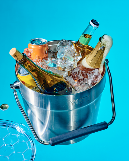 Yeti Rambler Beverage Bucket with Lid - Navy