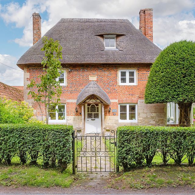 yew tree cottage for sale in wiltshire