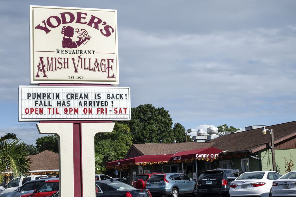 yoder's amish village restaurant sign