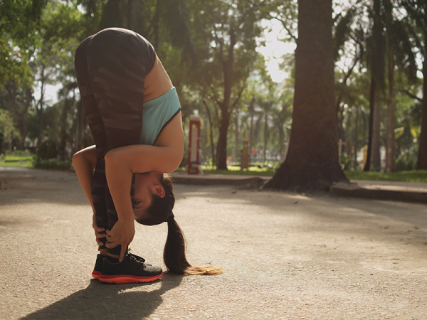 6 yoga oefeningen die je darmen gezond houden
