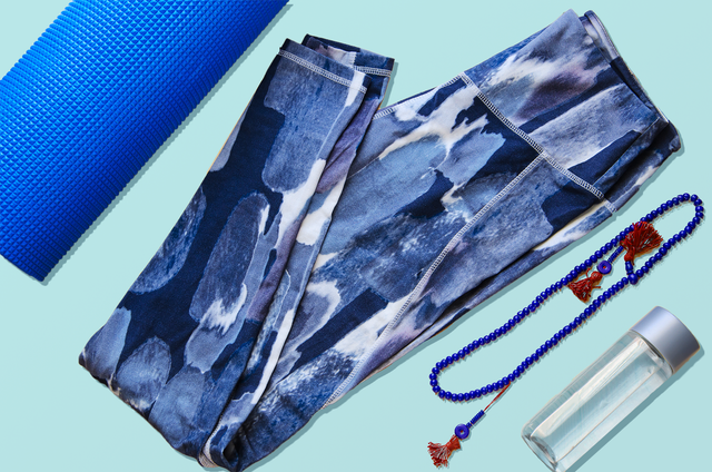 woman's yoga outfit
