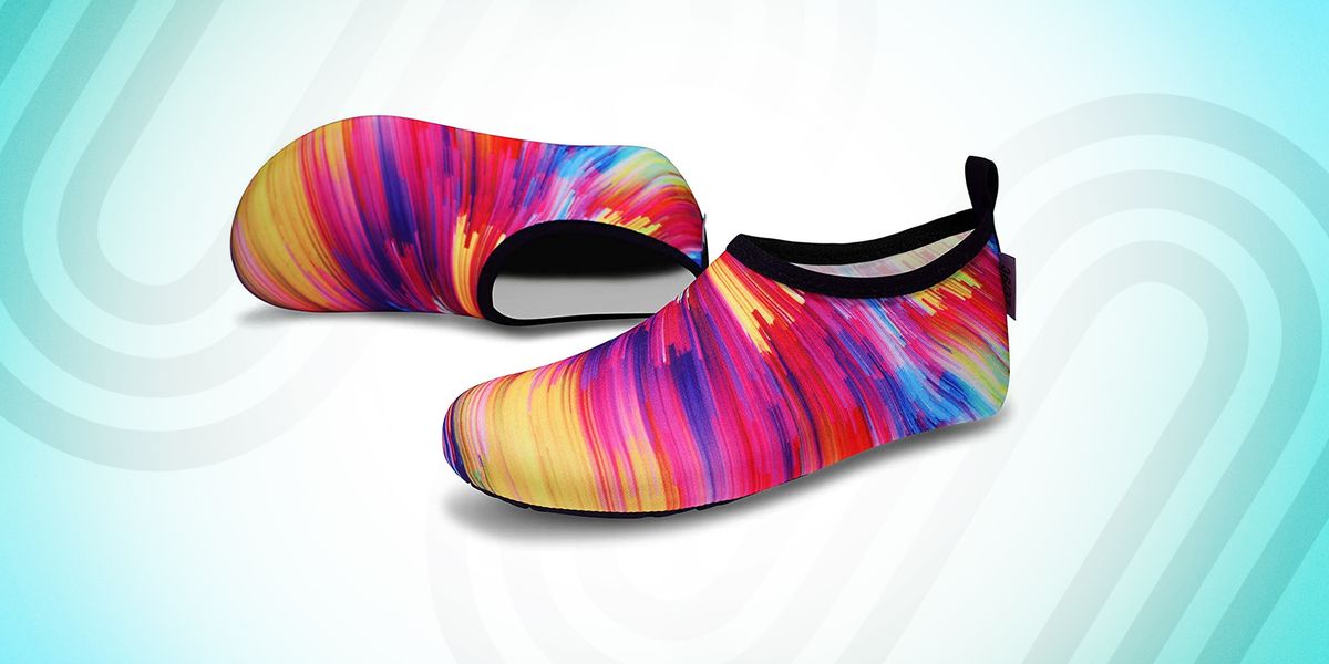 The Ultimate Top 10 Yoga Shoes for Injury Prevention & Outdoor Mastery -  The Yoga Nomads
