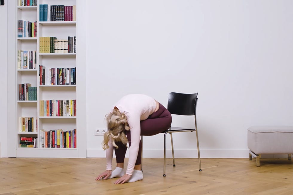 yoga sulla sedia