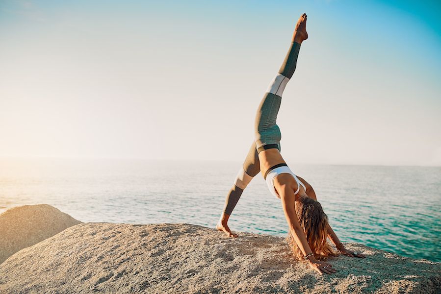 Praticare yoga in vacanza è rigenerante