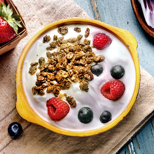 yogurt berries