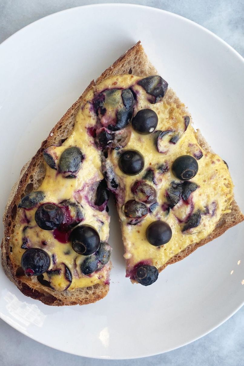 yogurt toast with blueberries on top