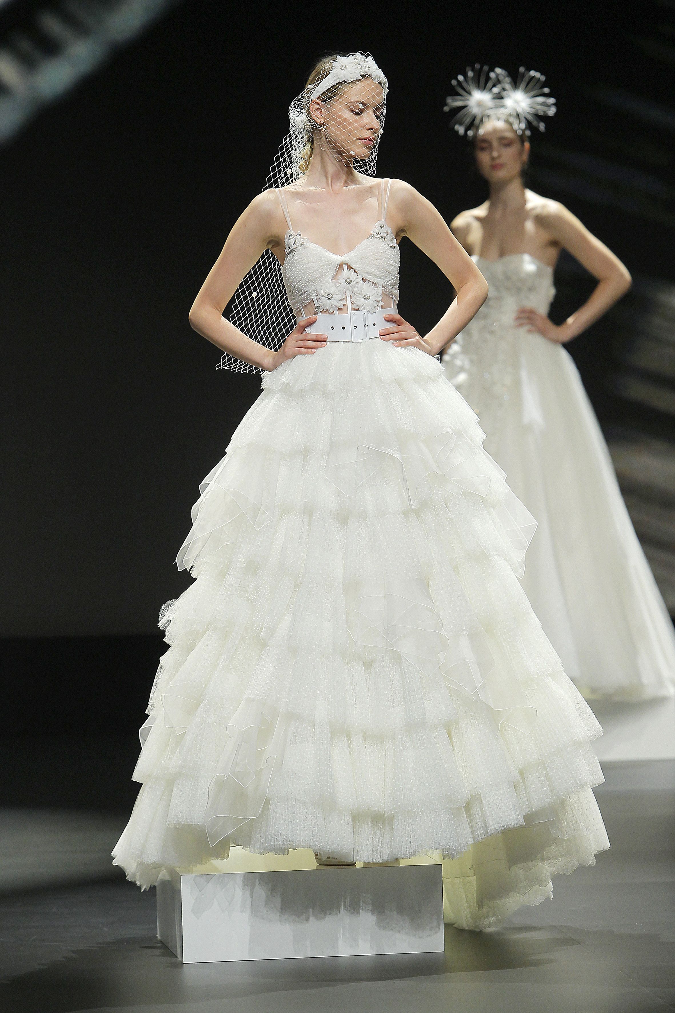 ヨーランクリス2021FALLコレクション|ELLE mariage [エル ヨーランクリス2021FALLコレクション|ELLE mariage [エル