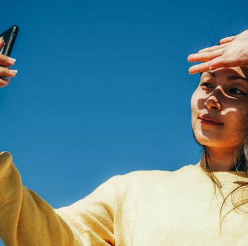 vrouw maakt selfie