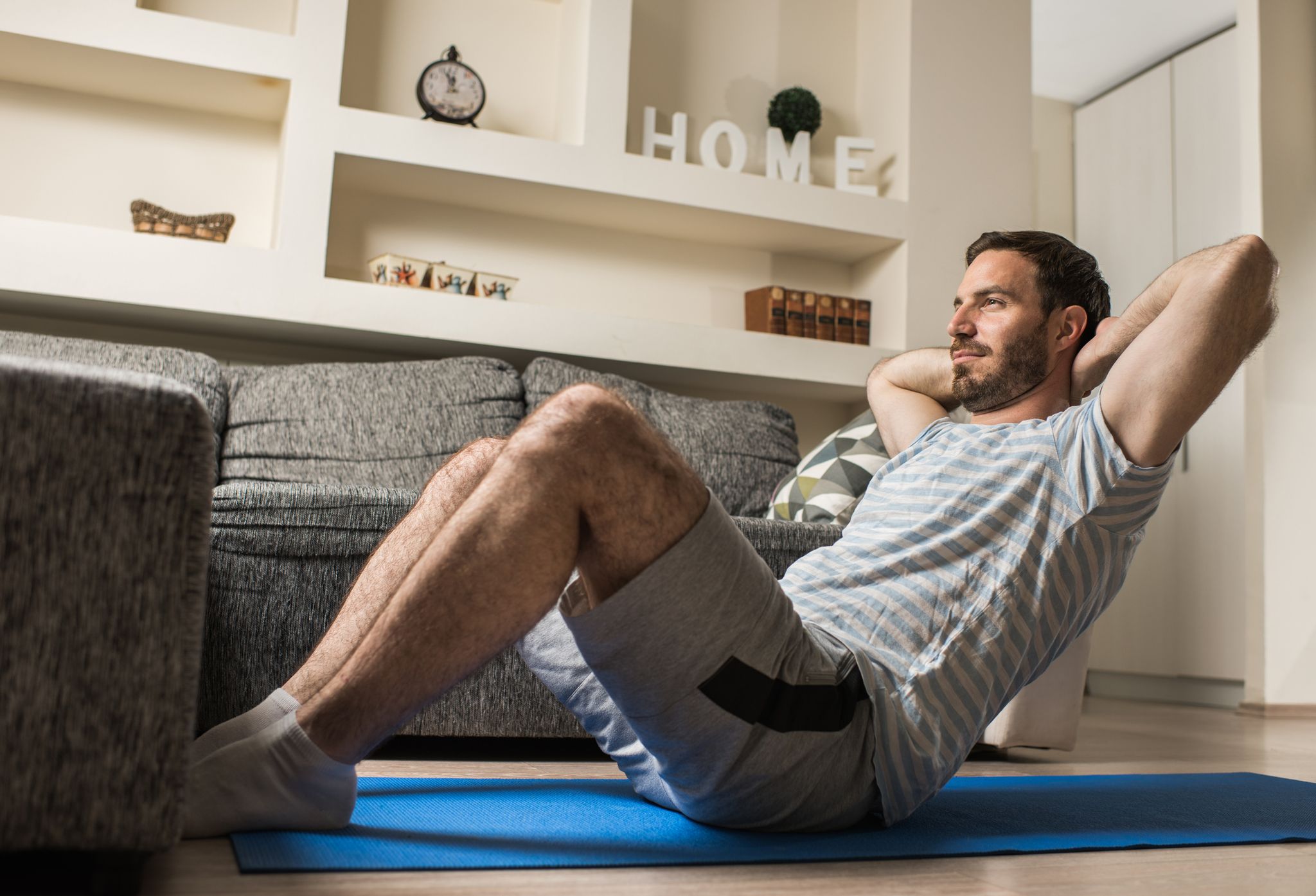 12 ejercicios de abdominales para hacer en casa en 5 minutos