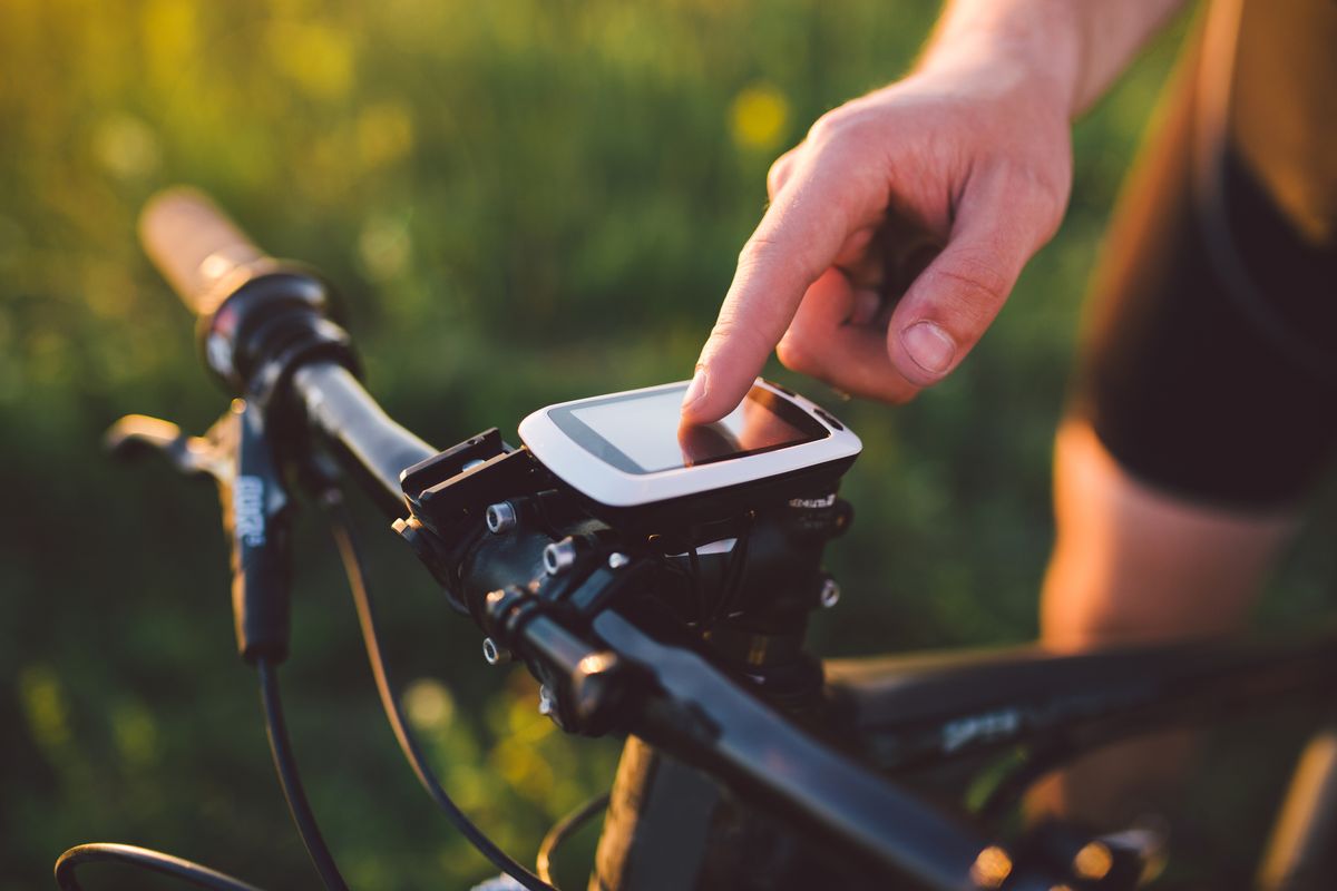 kromme toxiciteit Brandweerman Smart Watch Sale 2019 | 10 Best Deals on Bike GPS Trackers and Fitness  Trackers