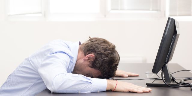 https://hips.hearstapps.com/hmg-prod/images/young-businessman-fallen-asleep-in-the-office-royalty-free-image-498614661-1536943554.jpg?crop=1.00xw:0.752xh;0,0.103xh&resize=640:*
