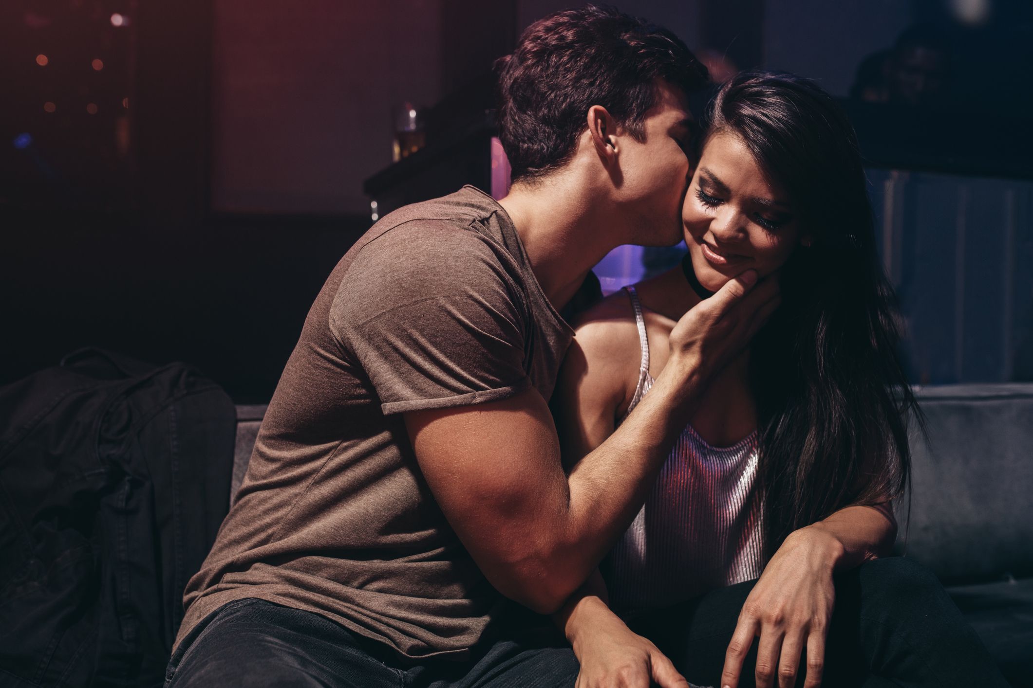 7 Sex Party Tips for Couples Who Want to Go Together