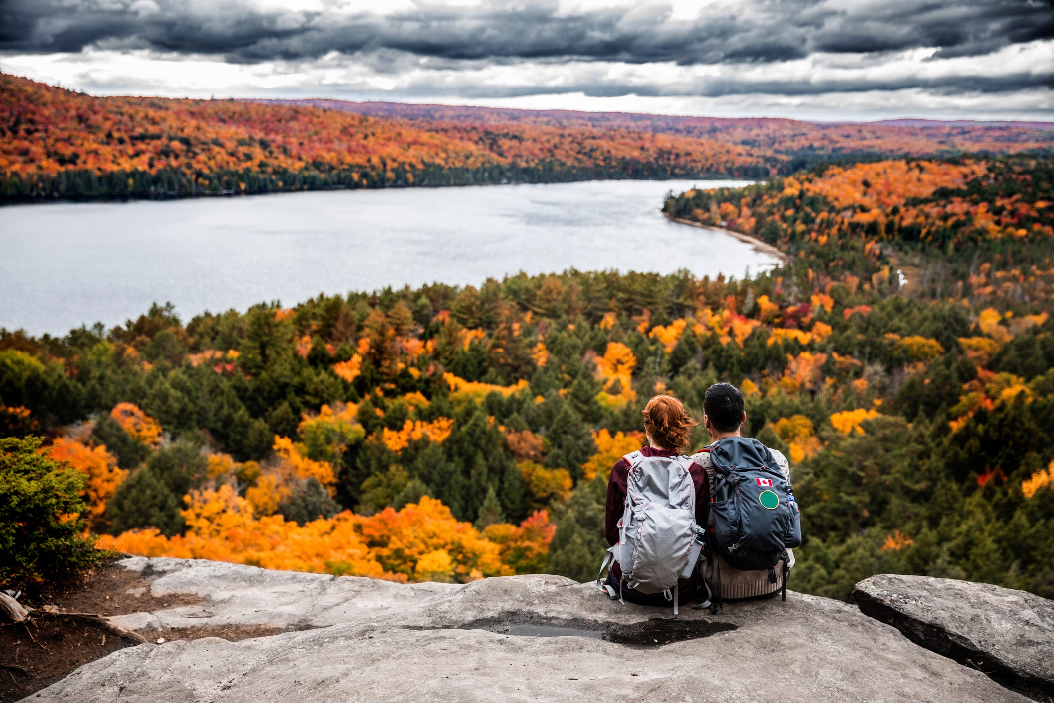 50 Beautiful Fall Foliage Pictures 2023 - Photos of Autumn Leaves