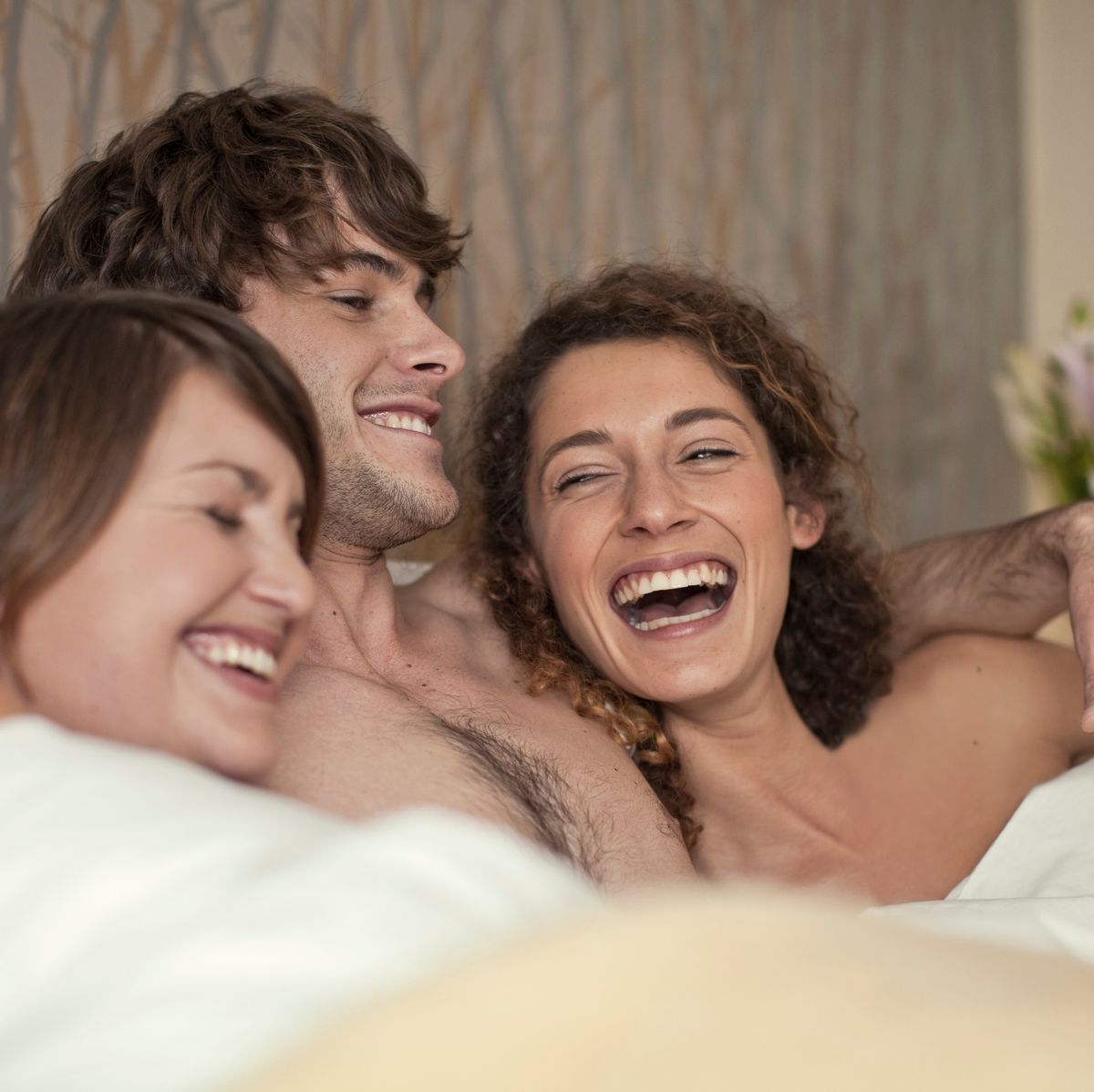 Bed I Know That Girl Threesome - 10 Threesome Sex Positions That Are Super Hot and Totally Doable