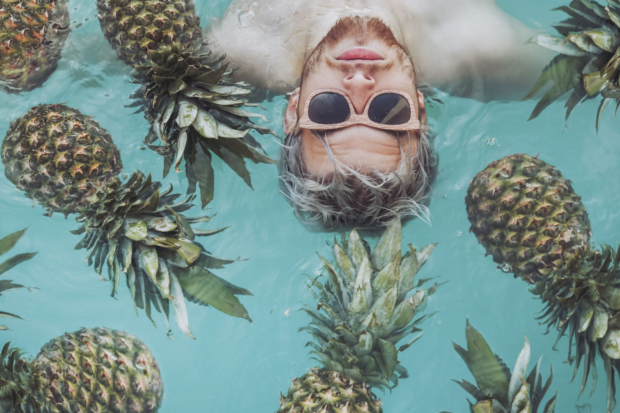 The Upside-Down Pineapple Has a Secret, Sexy Meaning photo photo
