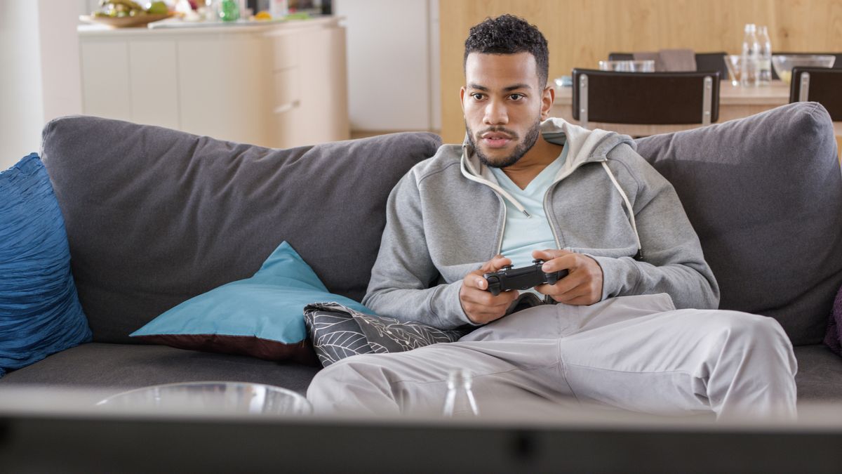Are gaming friends good for lonely young men?