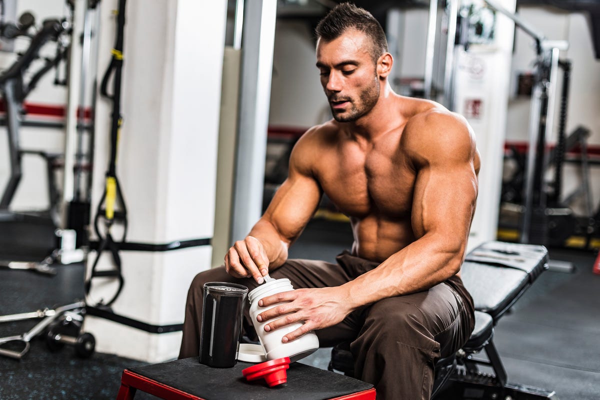 https://hips.hearstapps.com/hmg-prod/images/young-man-preparing-his-protein-drink-royalty-free-image-1575979633.jpg?crop=0.669xw:1.00xh;0.230xw,0&resize=1200:*