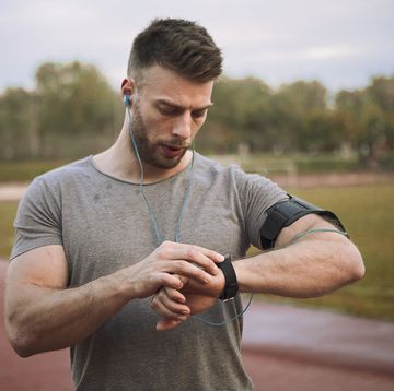 young man tracking pace
