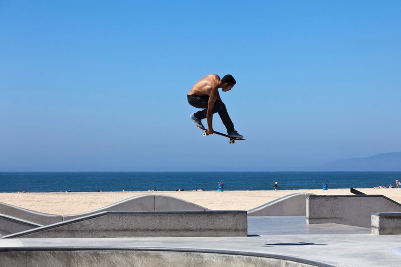 14 Cool Shots from Skate Parks Around World