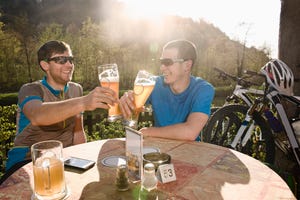 Cerveza con electrolitos frente a bebida deportiva