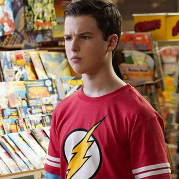young sheldon season 6, iain armitage in a red the flash t shirt in a comic store