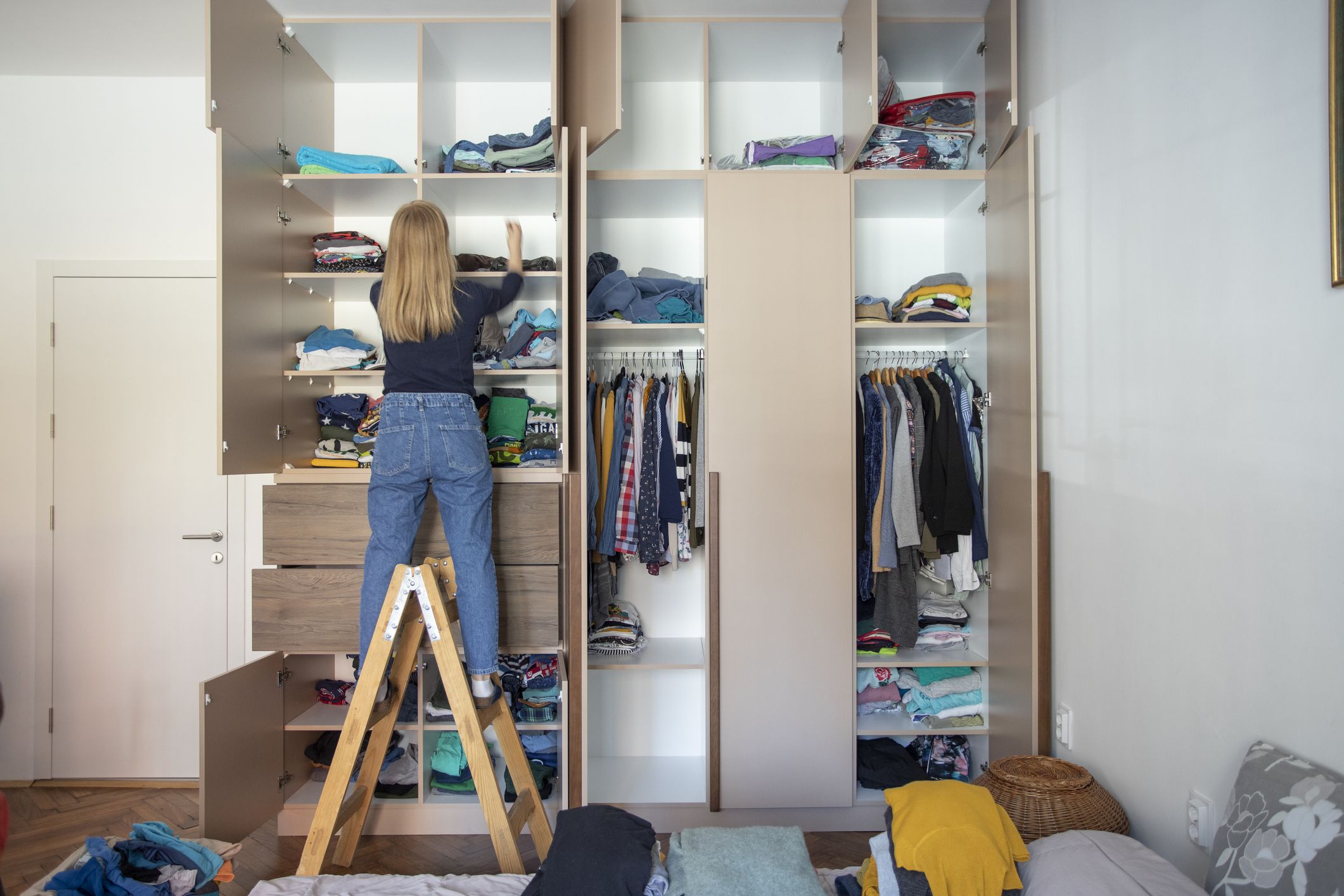 Spacekeeper - Our Under Sink Organizer is perfect for anyone looking to  declutter and make their home more functional. Its height and size make it  a space-saving solution that works for most