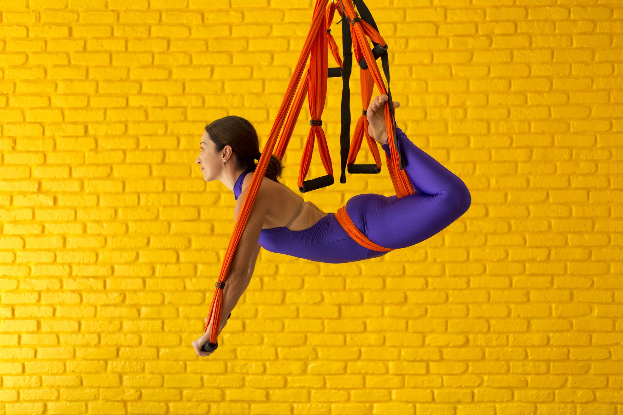 Amazon.com : PRIOR FITNESS Low Stretch Aerial Yoga Hammock Kit 4.4 Yards Aerial  Silk For Professional Yoga Instructors,Yoga Swing Set,Improve your  Flexibility & Core Strength,Yoga Starter Kit : Sports & Outdoors
