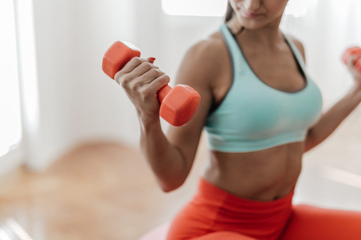 El entrenamiento de cuerpo completo con pesas que solo acabarás si