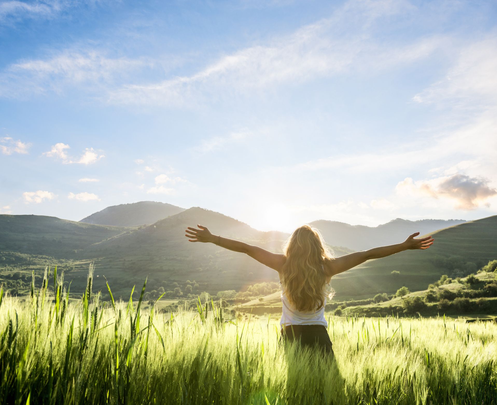 https://hips.hearstapps.com/hmg-prod/images/young-woman-having-a-fresh-morning-outdoor-royalty-free-image-1662057607.jpg