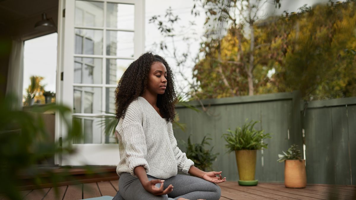 preview for This 4-Minute Meditation Will Get Rid of All Your Stress