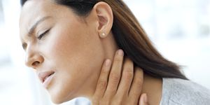 can allergies cause sore throat