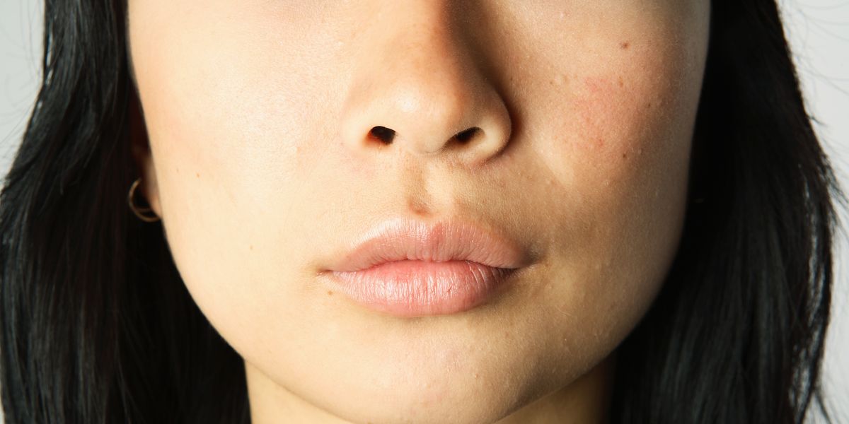 Perché non dovresti semplicemente rimuovere quei fastidiosi peli del naso?