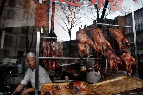 Paris, France PARIJS FRANKRIJK In het XIIIe arrondissement van Parijs is het Quartier Asiatique de grootste Chinatown van Europa Het wemelt er van de Chinese en Vietnamese restaurants en hongerige toeristen op zoek naar een maaltijd hebben hier een enorme keus