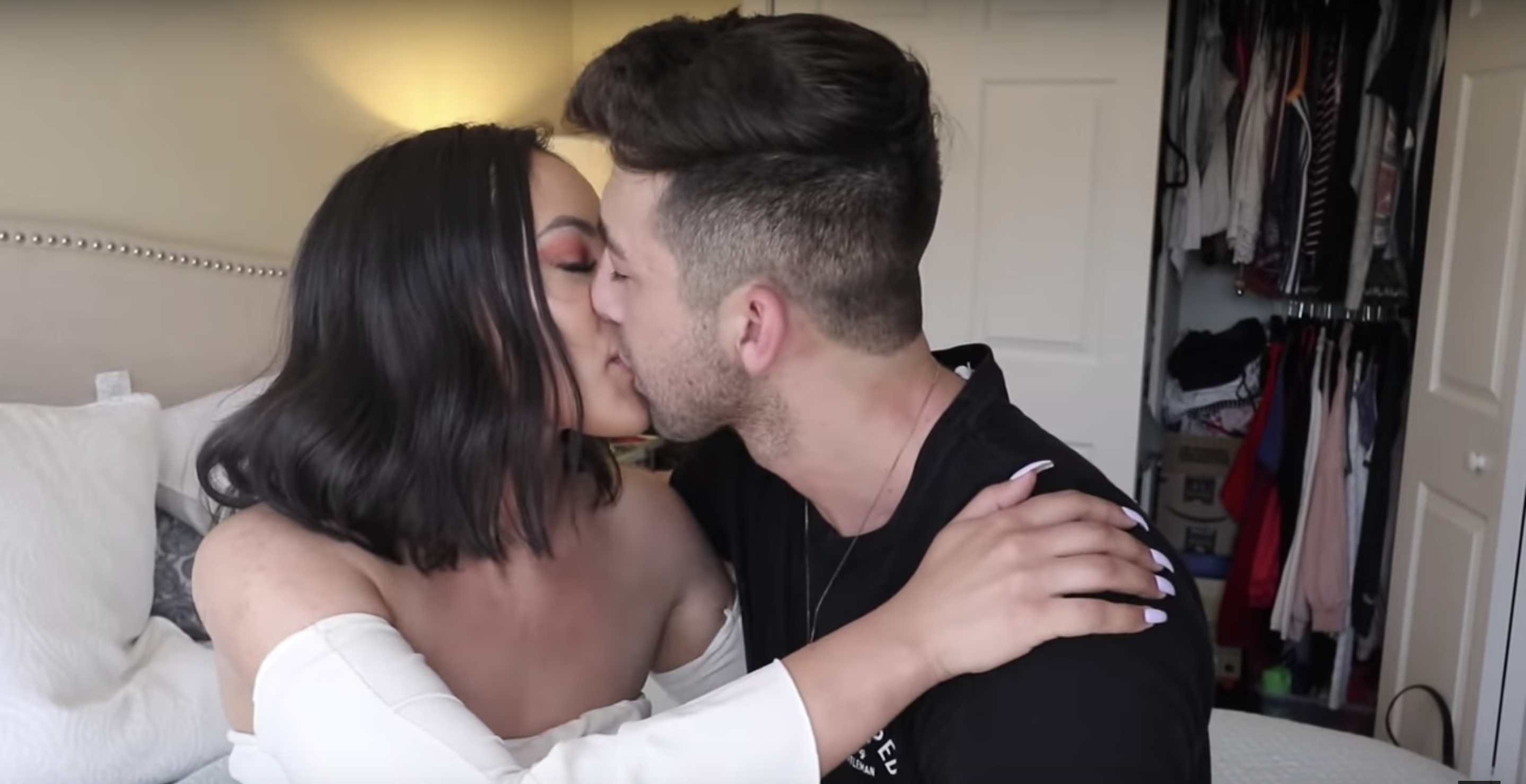 YouTuber horrifies fans after kissing his sister in latest prank video pic
