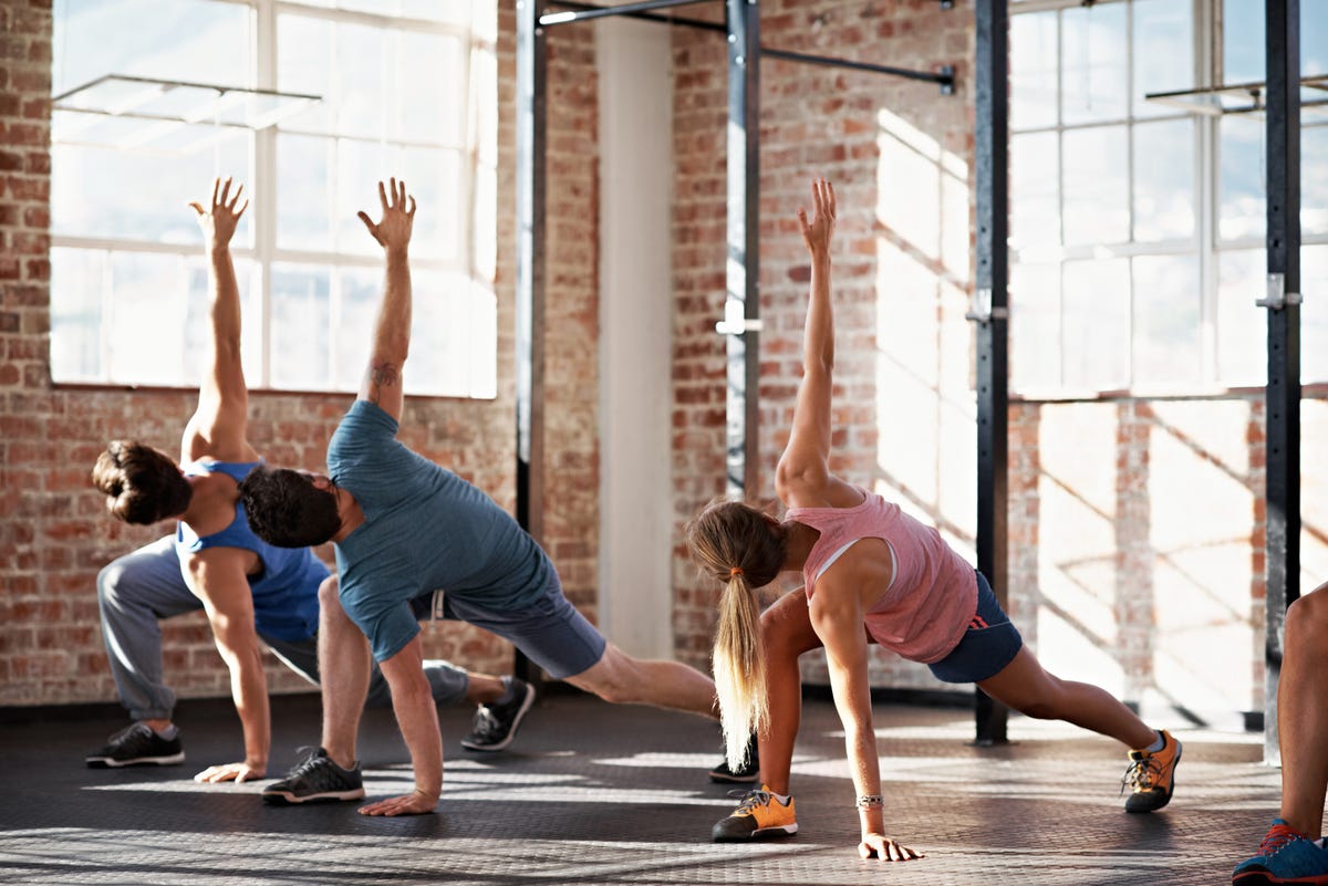 Body moving. Интенсивные упражнения в условиях школы. Тренировки без интенсивных нагрузок йога. Выход из зала физкультура. Квиз фитнес-зал.