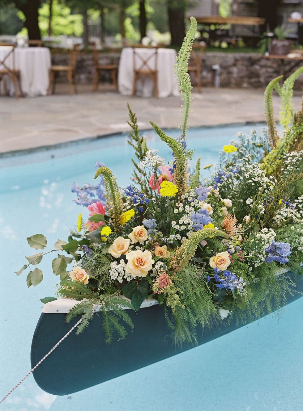 Flower, Floristry, Flower Arranging, Floral design, Bouquet, Plant, Cut flowers, Art, Botany, Building, 