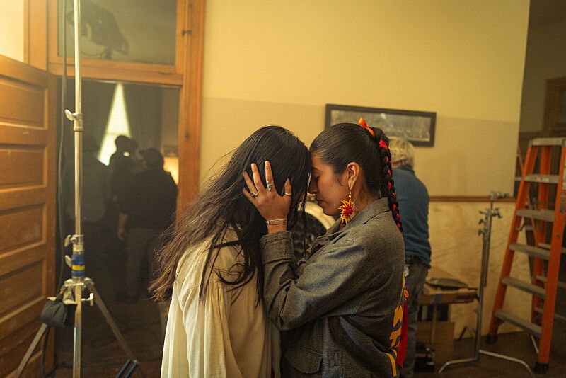 leenah robinson as baapuxti and aminah nieves as teonna of the paramount series 1923 photo cr christopher saundersparamount © 2022 viacom international inc all rights reserved