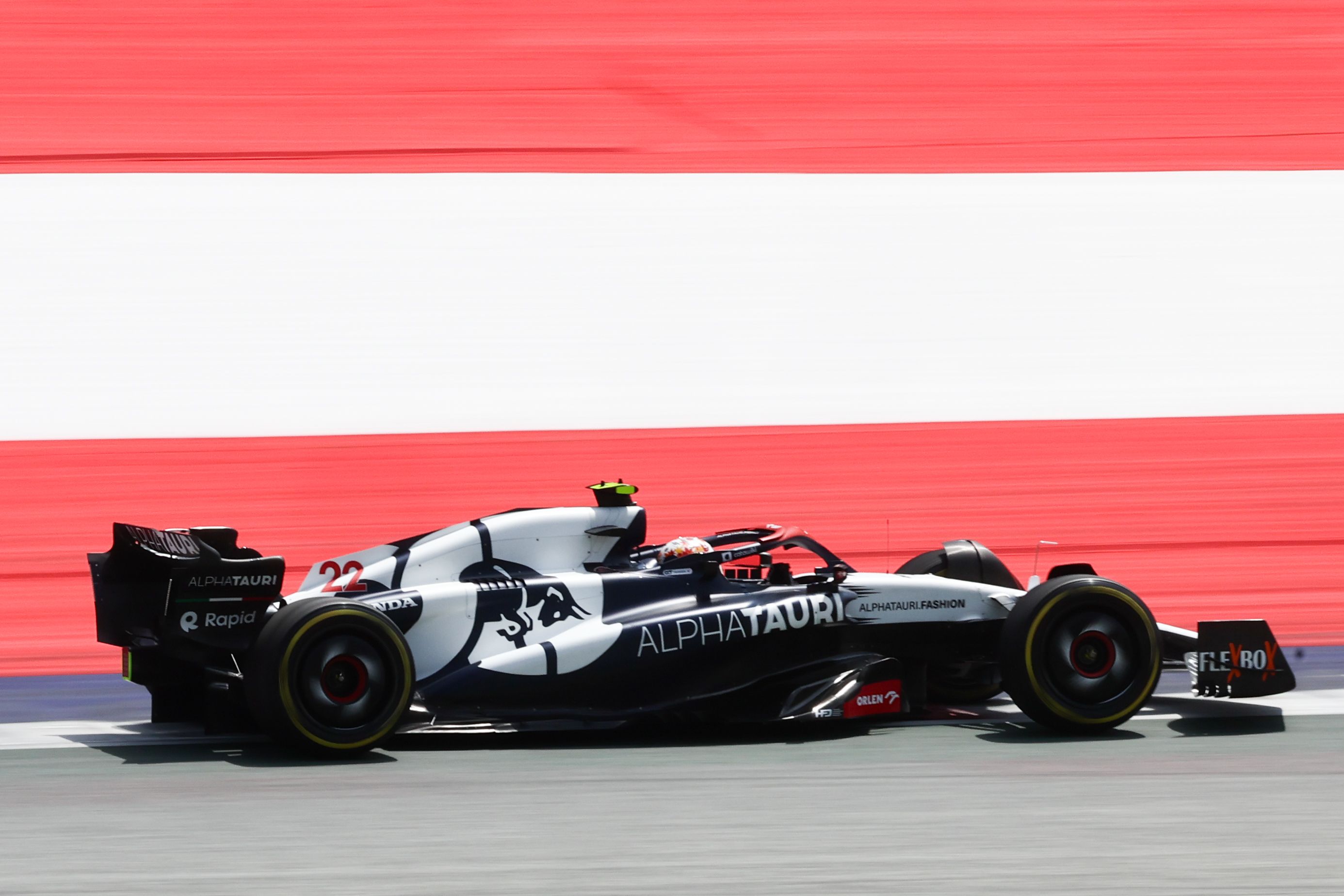 The Daniel Ricciardo Return to F1 Grid Creates Issues at Red Bull, AlphaTauri