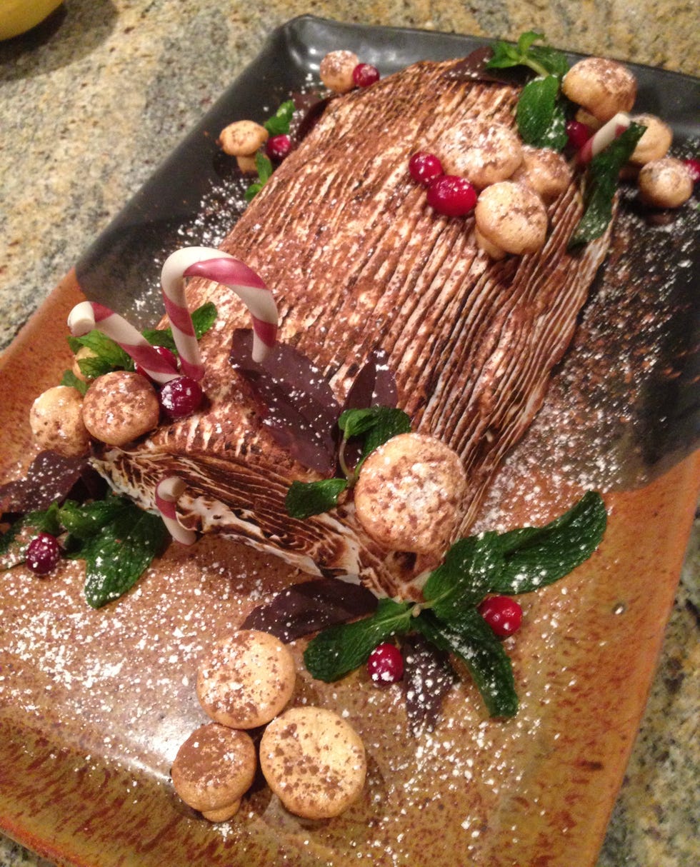 Buche de Noel (Yule Log Cake) - Humbly Homemade