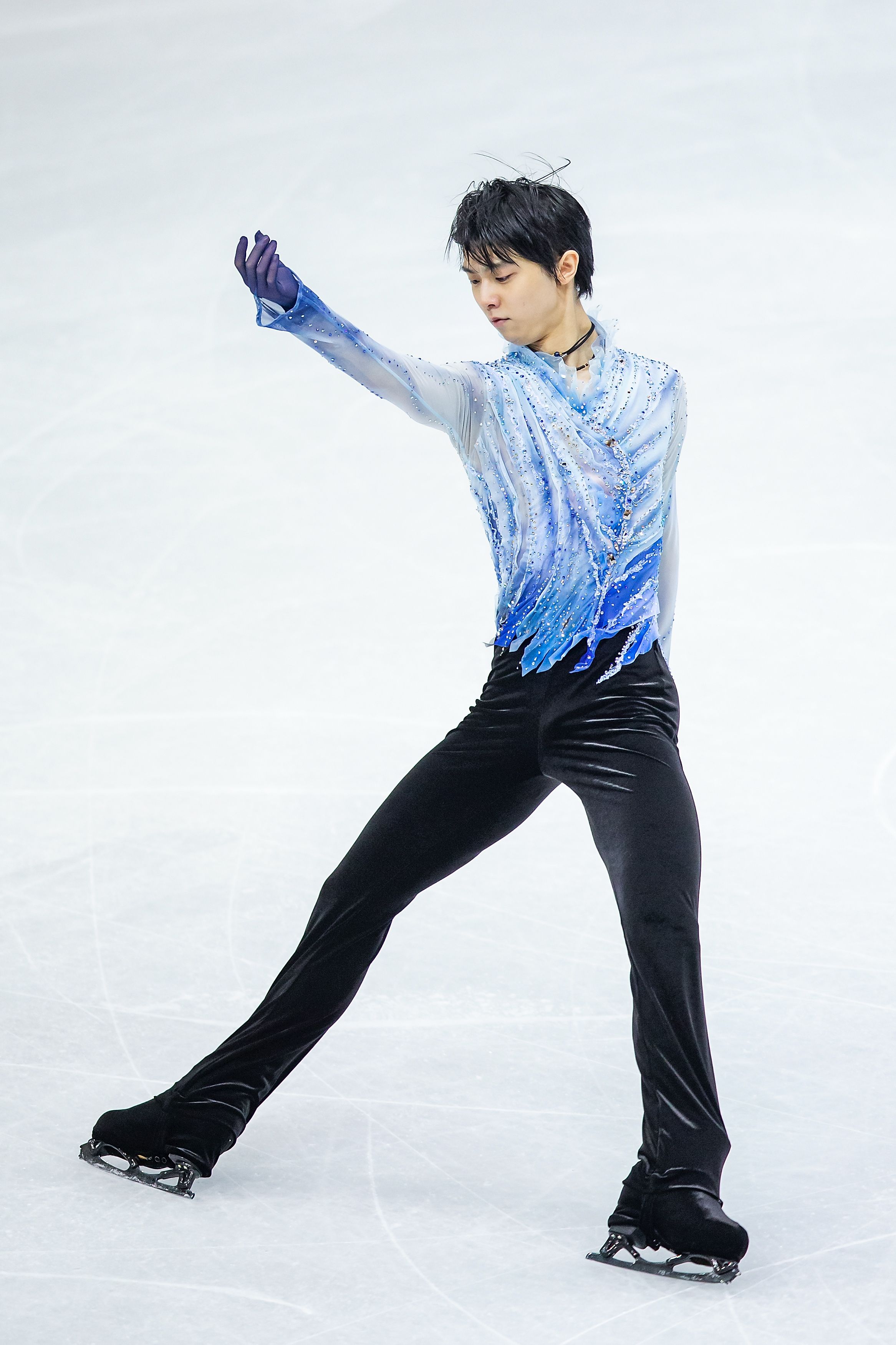 即発送可能】 フィギュアスケート羽生結弦選手2019年モニュメント完成