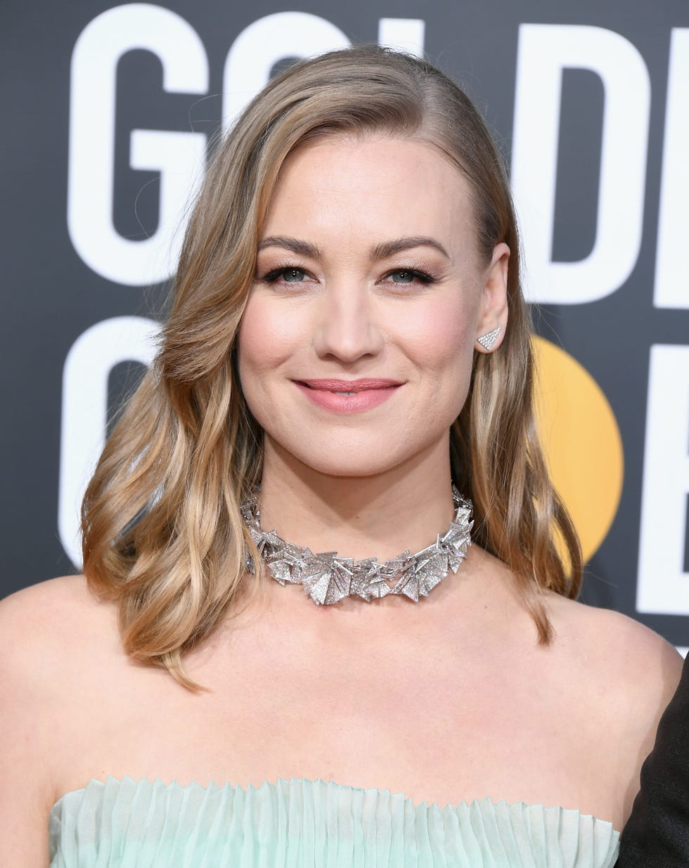 Best Jewelry from the 2019 Golden Globes: Earrings, Rings, Necklaces ...