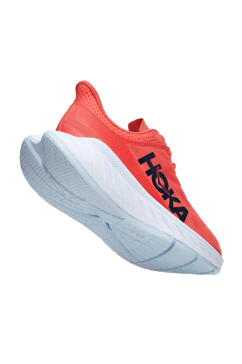 zapatilla de running de hoka one one en color rojo y blanco
